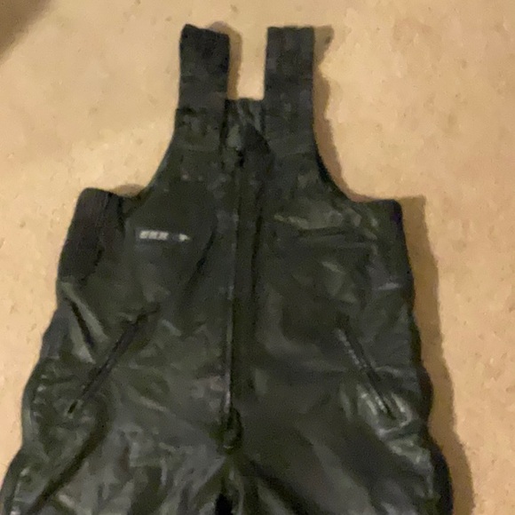 Heavy duty, genuine leather snowmobile suit. - Picture 14 of 16